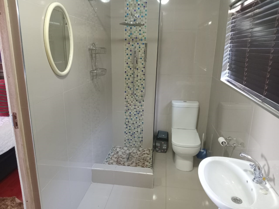 6 Bedroom Property for Sale in Meer En See KwaZulu-Natal