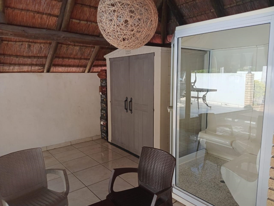 6 Bedroom Property for Sale in Meer En See KwaZulu-Natal
