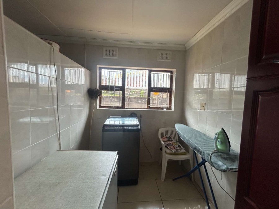 4 Bedroom Property for Sale in Amanzimtoti KwaZulu-Natal
