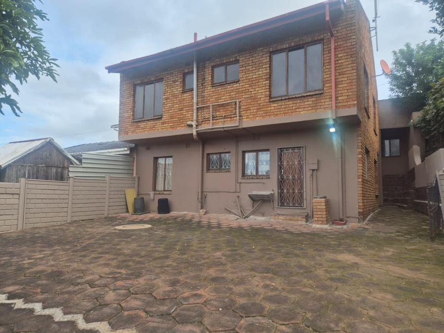 5 Bedroom Property for Sale in Havenside KwaZulu-Natal