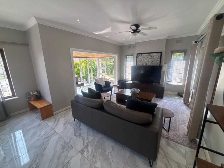 To Let 3 Bedroom Property for Rent in Kloof KwaZulu-Natal