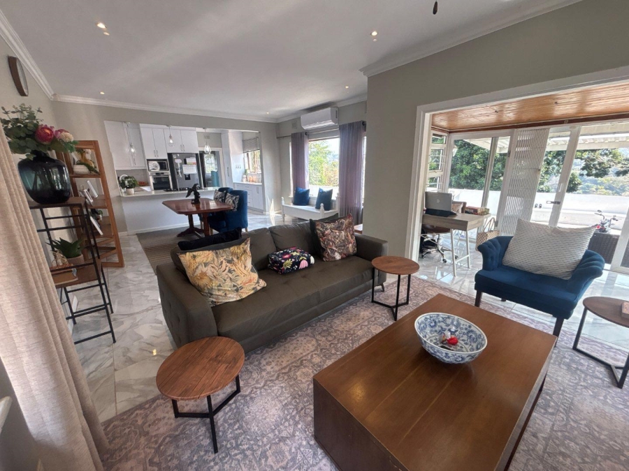 To Let 3 Bedroom Property for Rent in Kloof KwaZulu-Natal