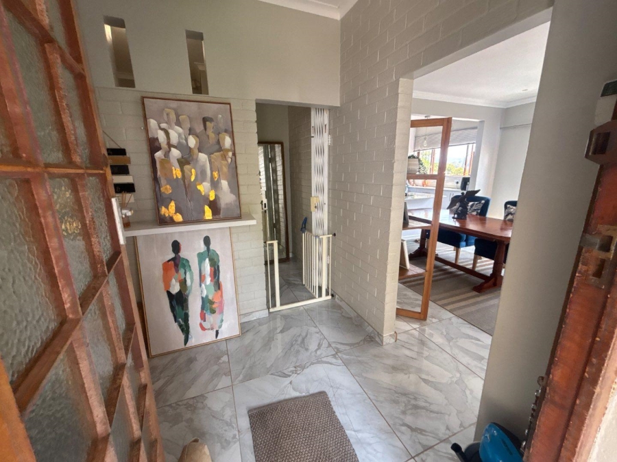 To Let 3 Bedroom Property for Rent in Kloof KwaZulu-Natal