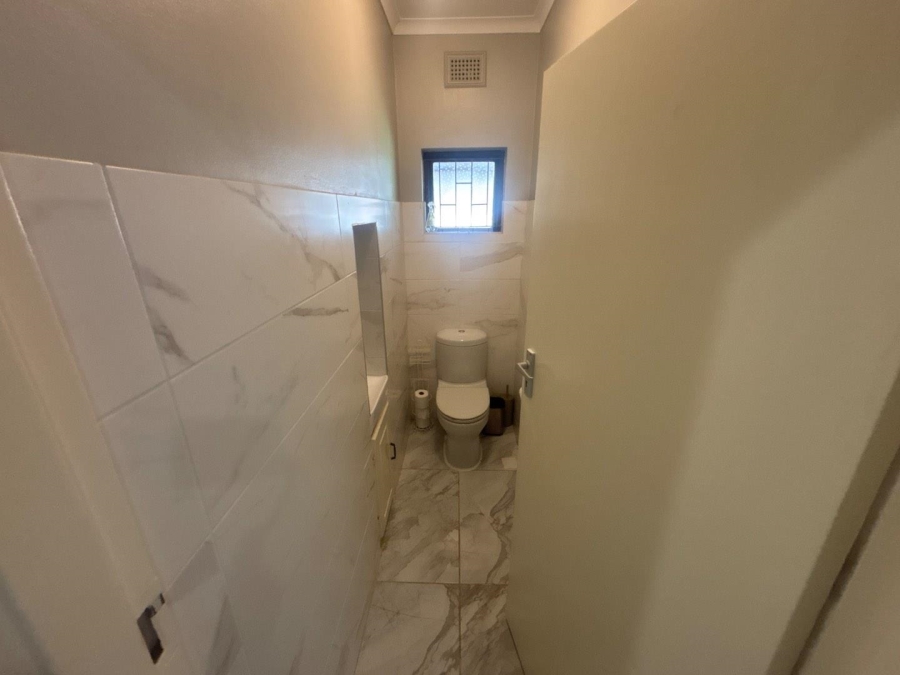 To Let 3 Bedroom Property for Rent in Kloof KwaZulu-Natal