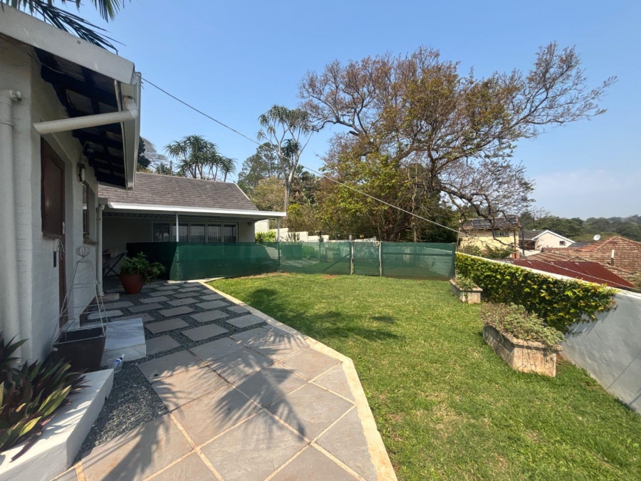 To Let 3 Bedroom Property for Rent in Kloof KwaZulu-Natal