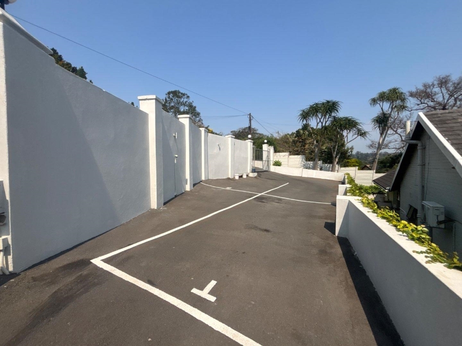To Let 3 Bedroom Property for Rent in Kloof KwaZulu-Natal