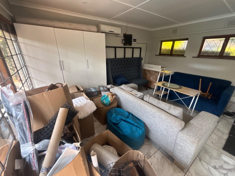 To Let 3 Bedroom Property for Rent in Kloof KwaZulu-Natal