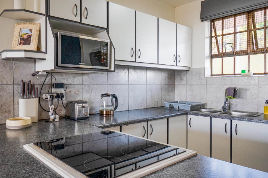 1 Bedroom Property for Sale in Amanzimtoti KwaZulu-Natal