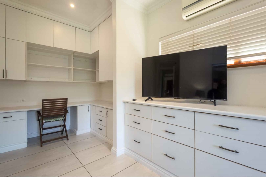 8 Bedroom Property for Sale in La Lucia KwaZulu-Natal