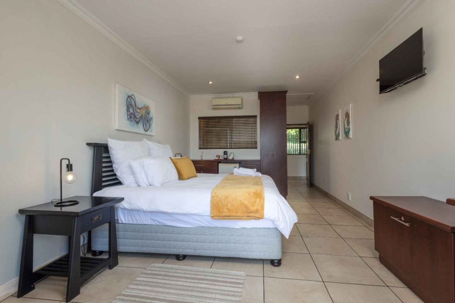 8 Bedroom Property for Sale in La Lucia KwaZulu-Natal