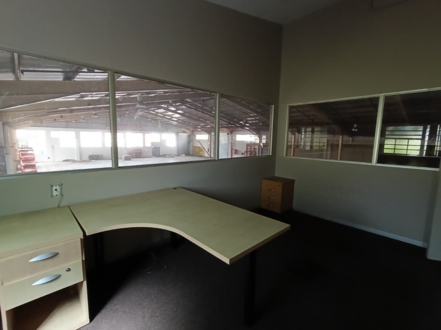 To Let Commercial Property for Rent in Westmead KwaZulu-Natal