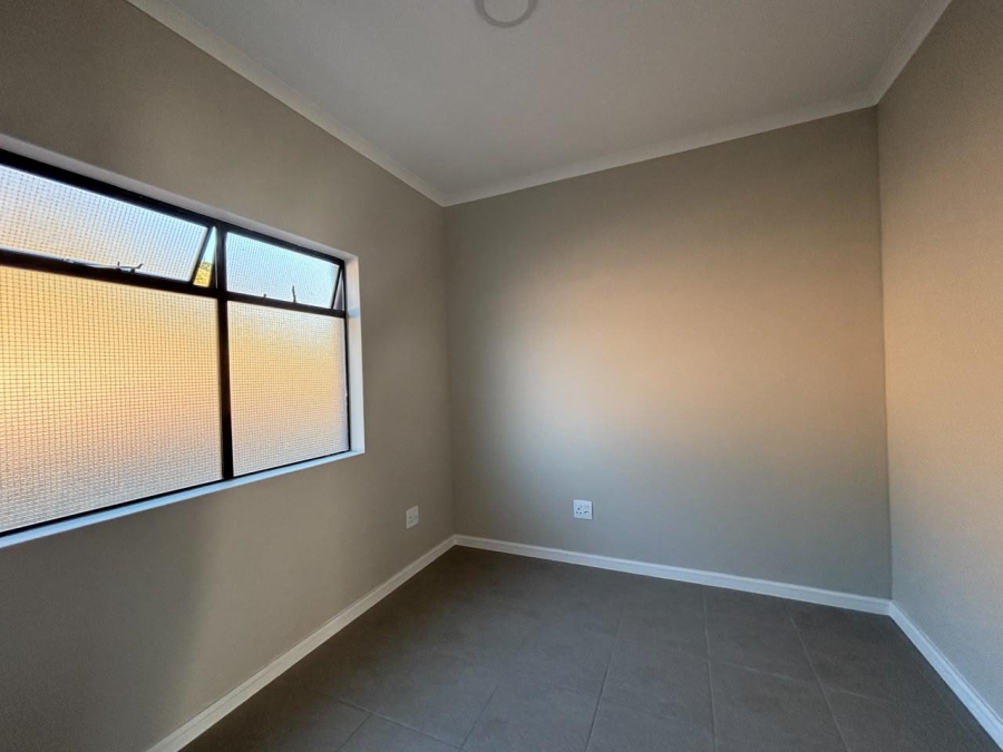 2 Bedroom Property for Sale in Waterfall KwaZulu-Natal