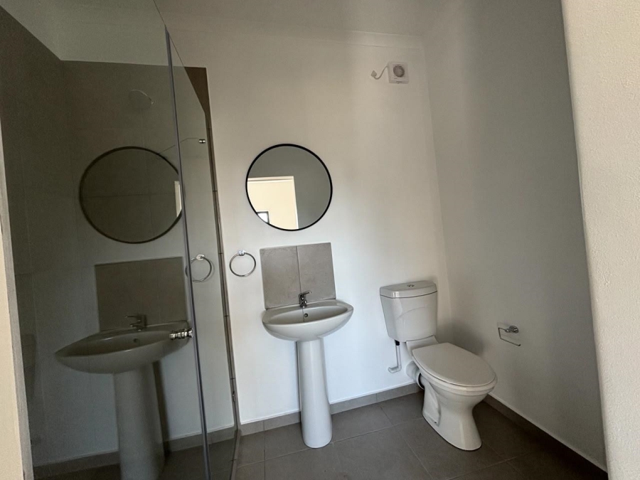 2 Bedroom Property for Sale in Waterfall KwaZulu-Natal