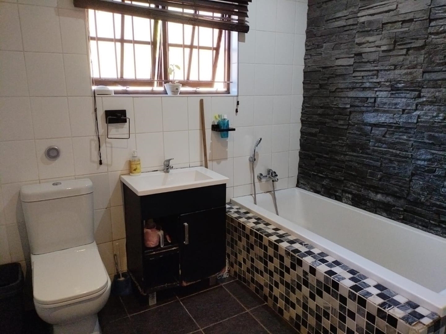 4 Bedroom Property for Sale in Glen Hills KwaZulu-Natal