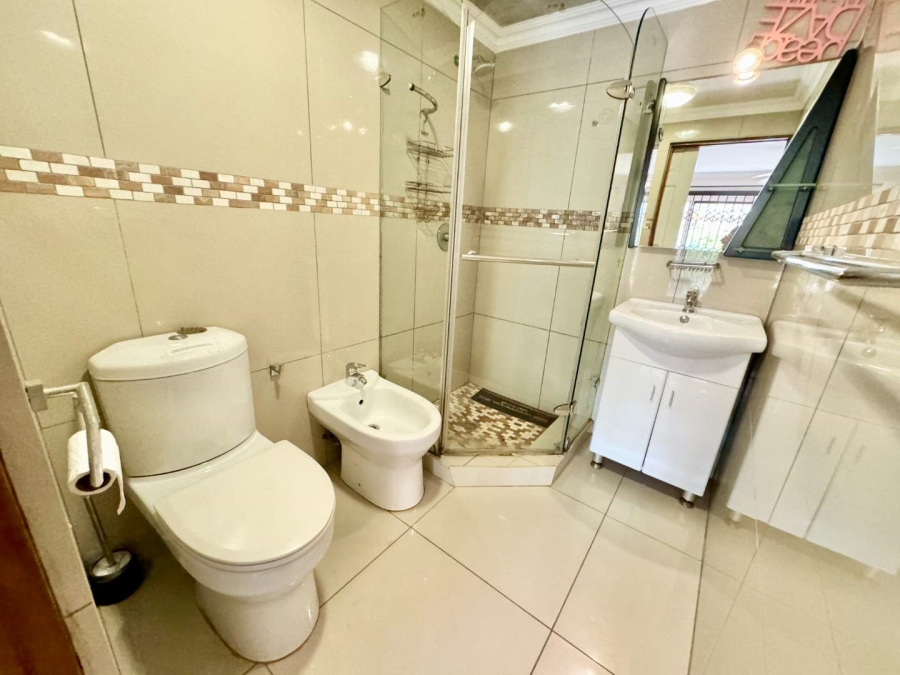 To Let 3 Bedroom Property for Rent in Umhlanga KwaZulu-Natal