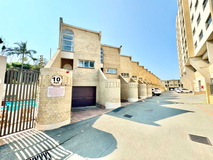 To Let 3 Bedroom Property for Rent in Umhlanga KwaZulu-Natal