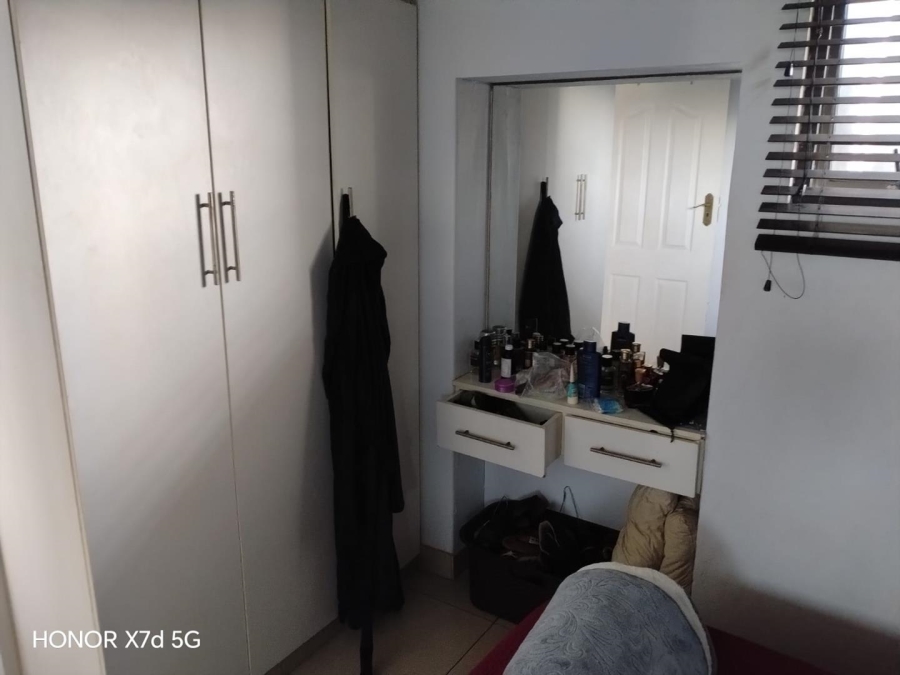 1 Bedroom Property for Sale in Point KwaZulu-Natal