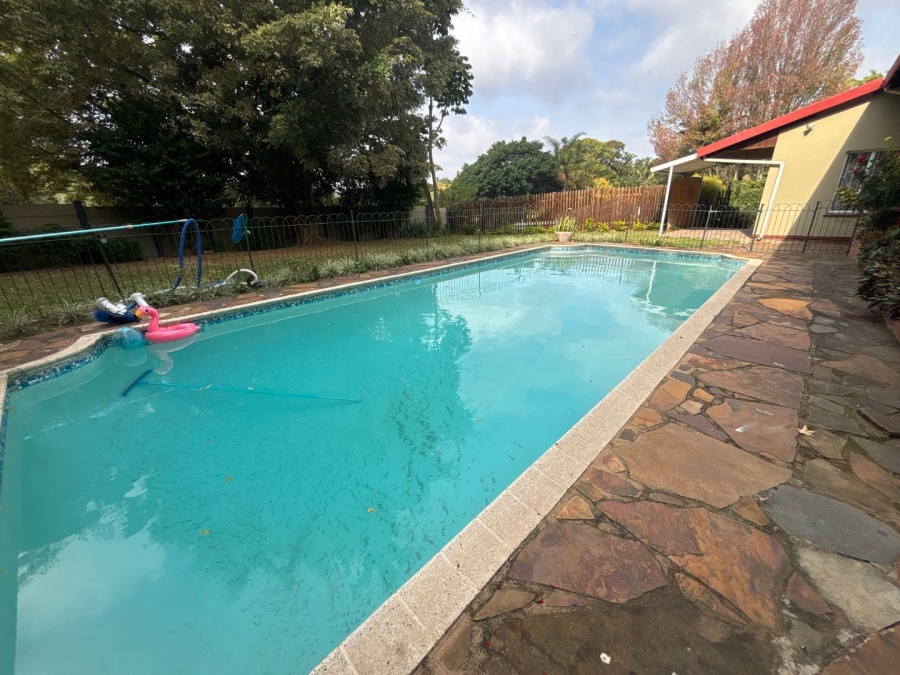 5 Bedroom Property for Sale in Dawncliffe KwaZulu-Natal
