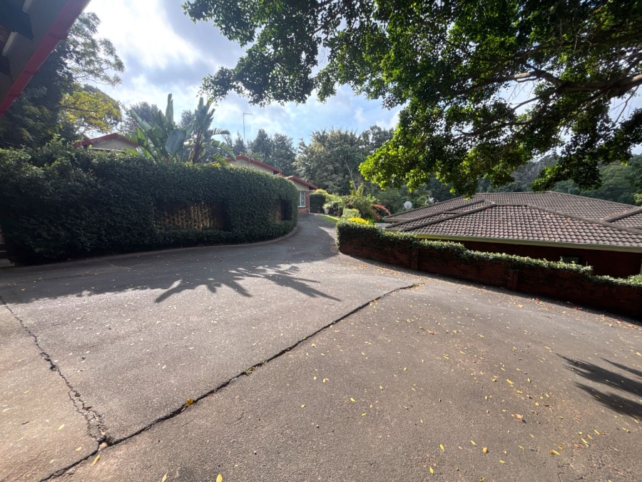 5 Bedroom Property for Sale in Dawncliffe KwaZulu-Natal