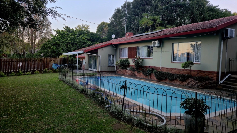 5 Bedroom Property for Sale in Dawncliffe KwaZulu-Natal