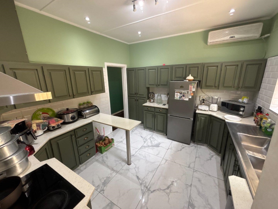 5 Bedroom Property for Sale in Dawncliffe KwaZulu-Natal
