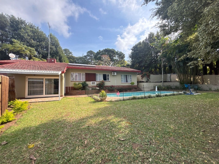 5 Bedroom Property for Sale in Dawncliffe KwaZulu-Natal