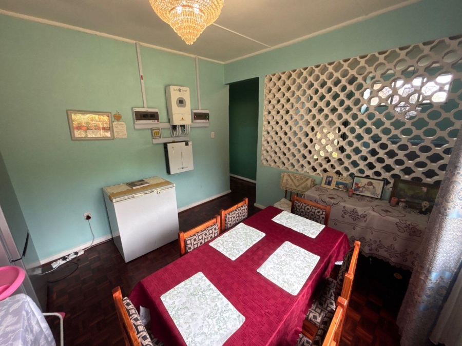 5 Bedroom Property for Sale in Dawncliffe KwaZulu-Natal