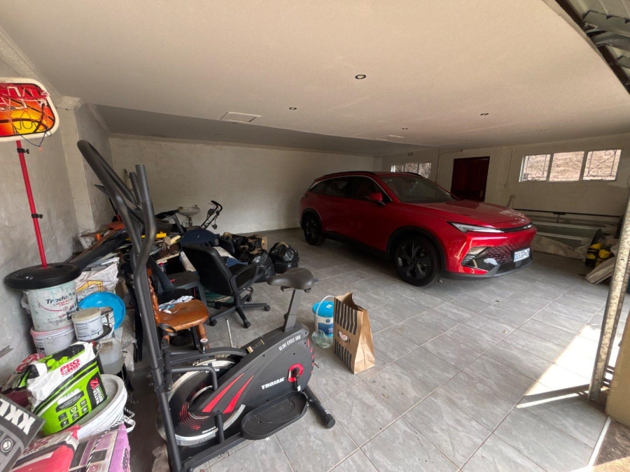 5 Bedroom Property for Sale in Dawncliffe KwaZulu-Natal