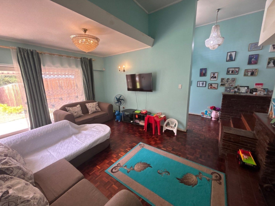 5 Bedroom Property for Sale in Dawncliffe KwaZulu-Natal