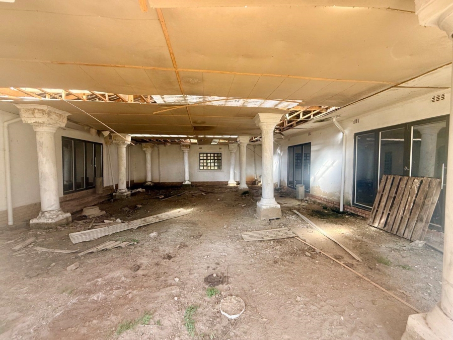 8 Bedroom Property for Sale in Vryheid KwaZulu-Natal