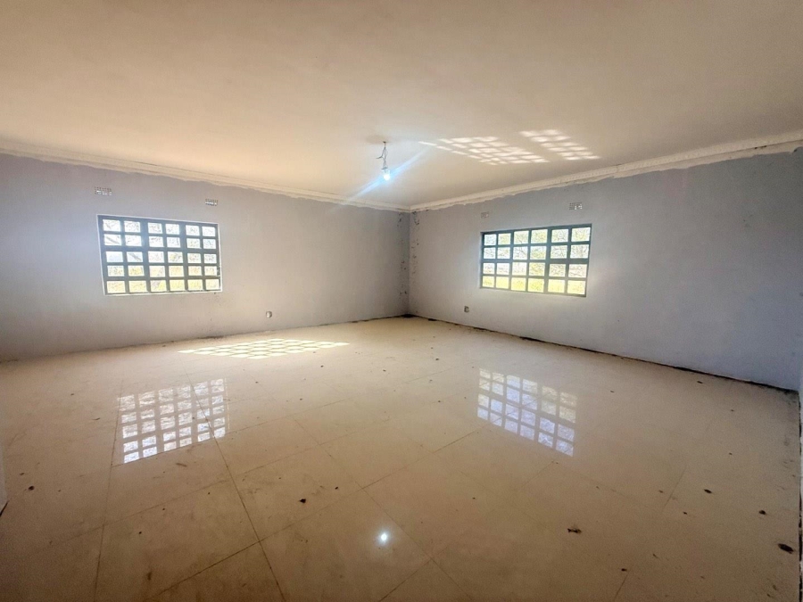 8 Bedroom Property for Sale in Vryheid KwaZulu-Natal