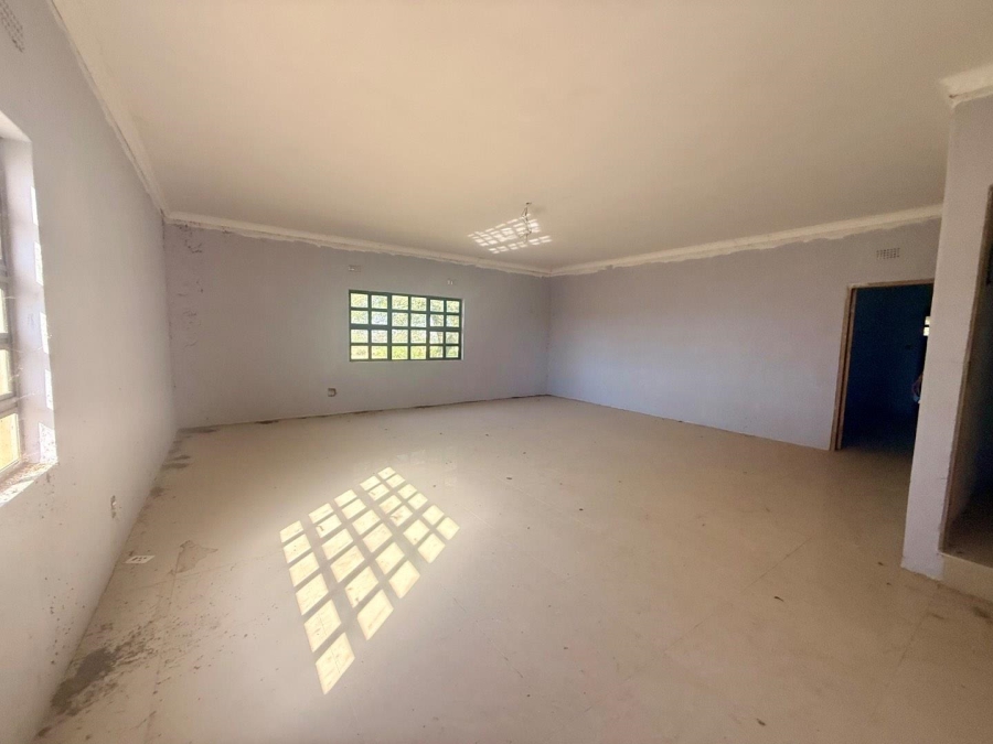8 Bedroom Property for Sale in Vryheid KwaZulu-Natal