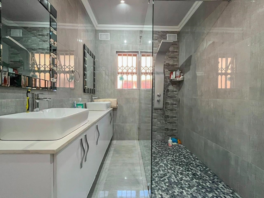 3 Bedroom Property for Sale in Durban North KwaZulu-Natal