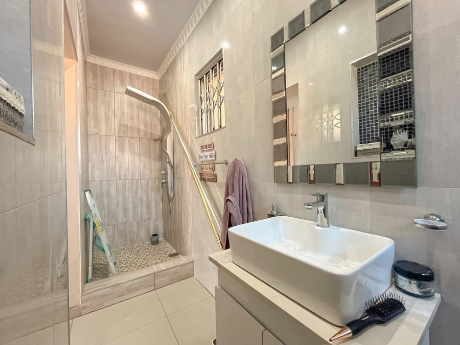 3 Bedroom Property for Sale in Durban North KwaZulu-Natal