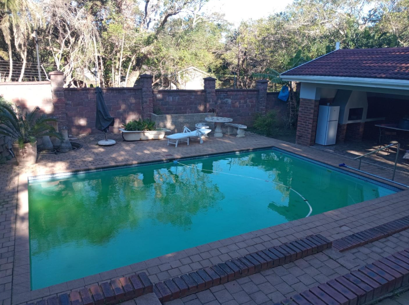 6 Bedroom Property for Sale in Leisure Bay KwaZulu-Natal