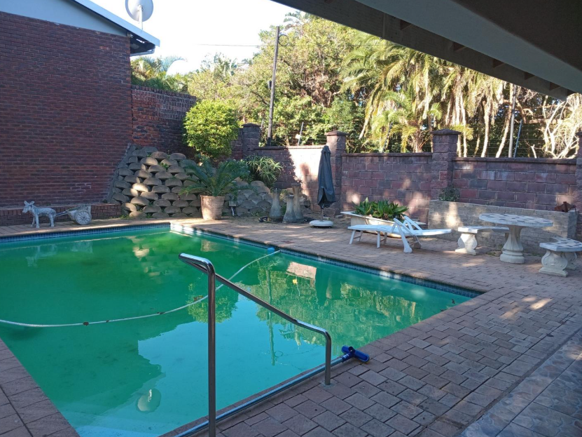 6 Bedroom Property for Sale in Leisure Bay KwaZulu-Natal