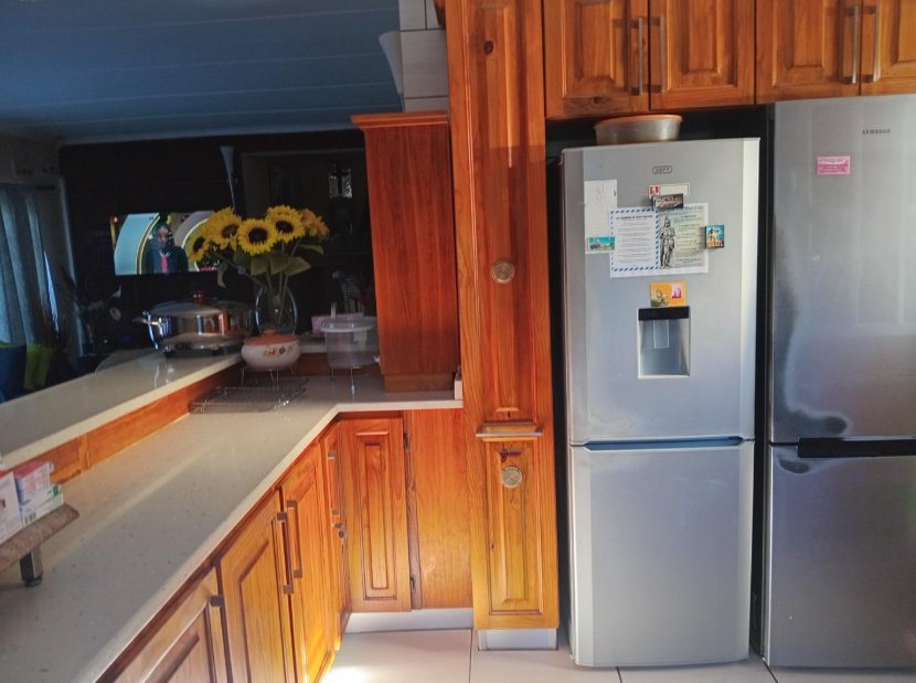 6 Bedroom Property for Sale in Leisure Bay KwaZulu-Natal