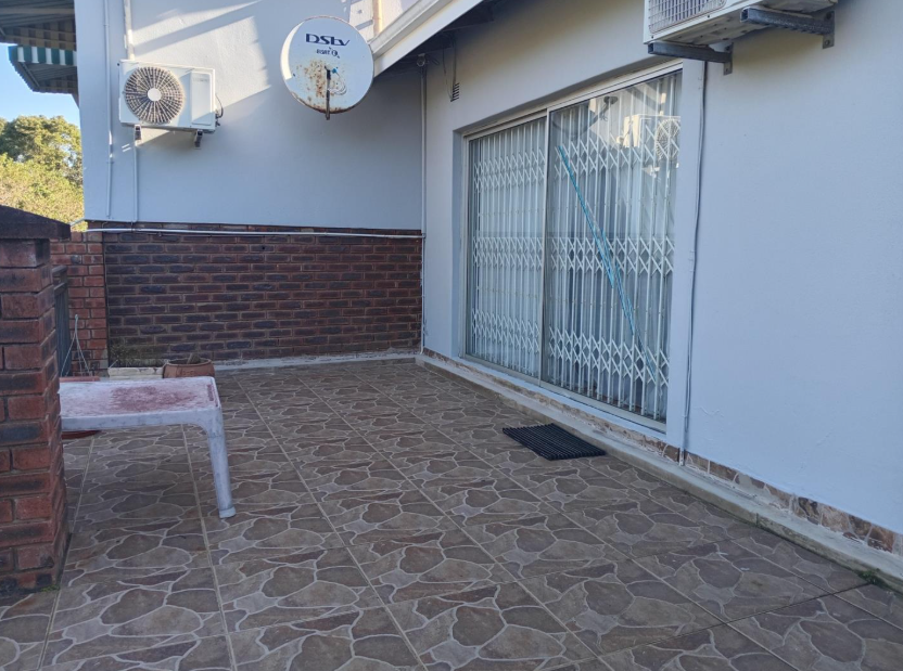 6 Bedroom Property for Sale in Leisure Bay KwaZulu-Natal