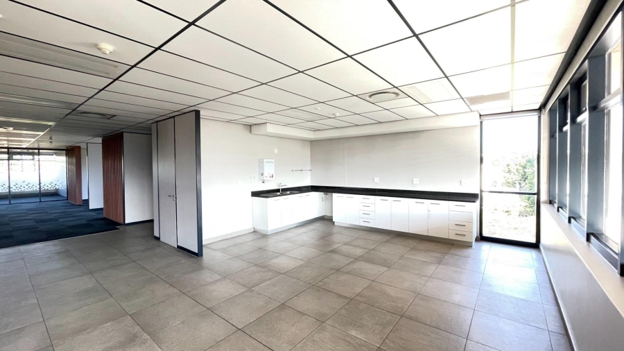 To Let Commercial Property for Rent in La Lucia KwaZulu-Natal