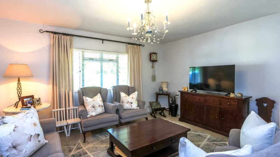 5 Bedroom Property for Sale in Mount Edgecombe KwaZulu-Natal