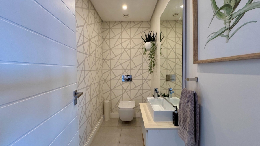 4 Bedroom Property for Sale in Umhlanga KwaZulu-Natal