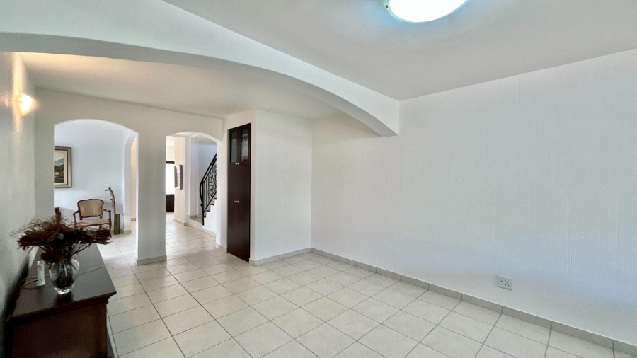 To Let 3 Bedroom Property for Rent in Umhlanga KwaZulu-Natal