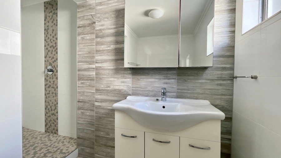 To Let 3 Bedroom Property for Rent in Umhlanga KwaZulu-Natal