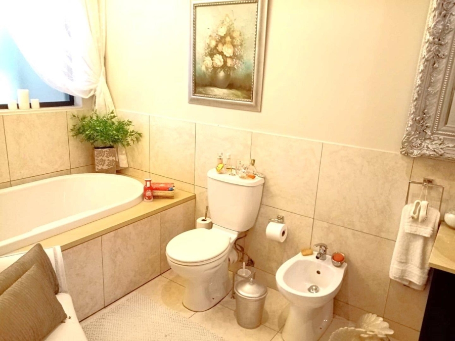 5 Bedroom Property for Sale in Simbithi Eco Estate KwaZulu-Natal