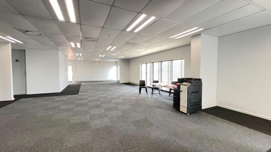 To Let Commercial Property for Rent in Mount Edgecombe KwaZulu-Natal
