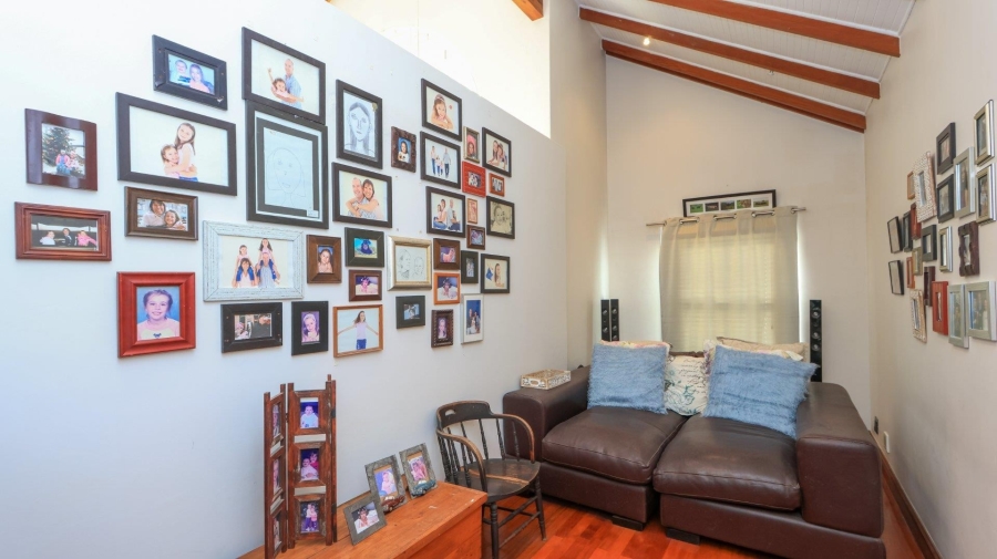 4 Bedroom Property for Sale in Mount Edgecombe Country Estate KwaZulu-Natal