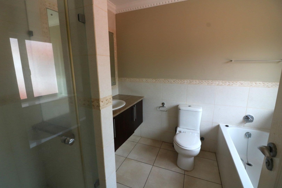 To Let 4 Bedroom Property for Rent in Umhlanga KwaZulu-Natal