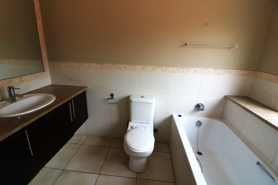 To Let 4 Bedroom Property for Rent in Umhlanga KwaZulu-Natal