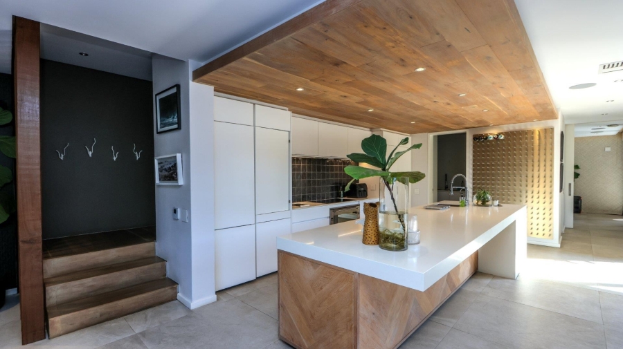 5 Bedroom Property for Sale in Hawaan KwaZulu-Natal