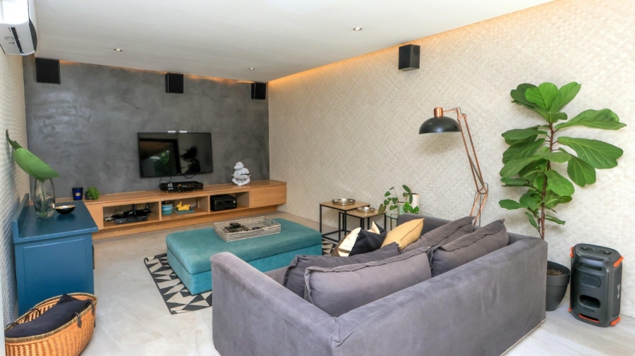 5 Bedroom Property for Sale in Hawaan KwaZulu-Natal